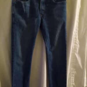 NWOT! LEVI'S GIRLS STRAIGHT LEG JEANS!